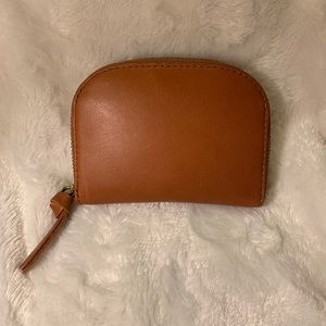 Madewell “The Zip Wallet” in Leather NWOT